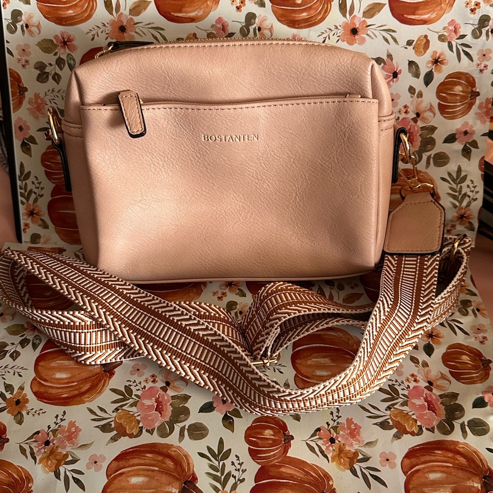 Bostanten Crossbody Bag